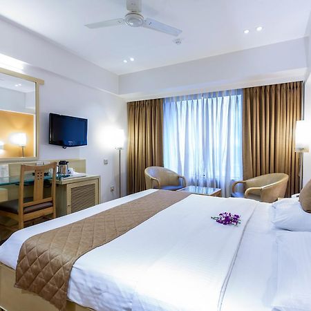 The Royal Orchid Hotel, Chembur 뭄바이 외부 사진