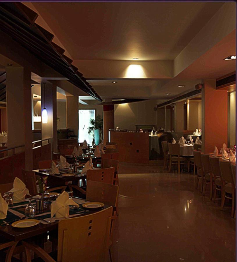 The Royal Orchid Hotel, Chembur 뭄바이 외부 사진