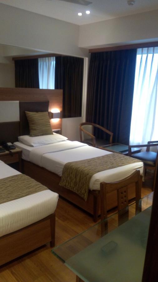 The Royal Orchid Hotel, Chembur 뭄바이 외부 사진