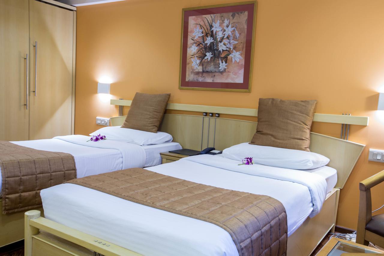 The Royal Orchid Hotel, Chembur 뭄바이 외부 사진