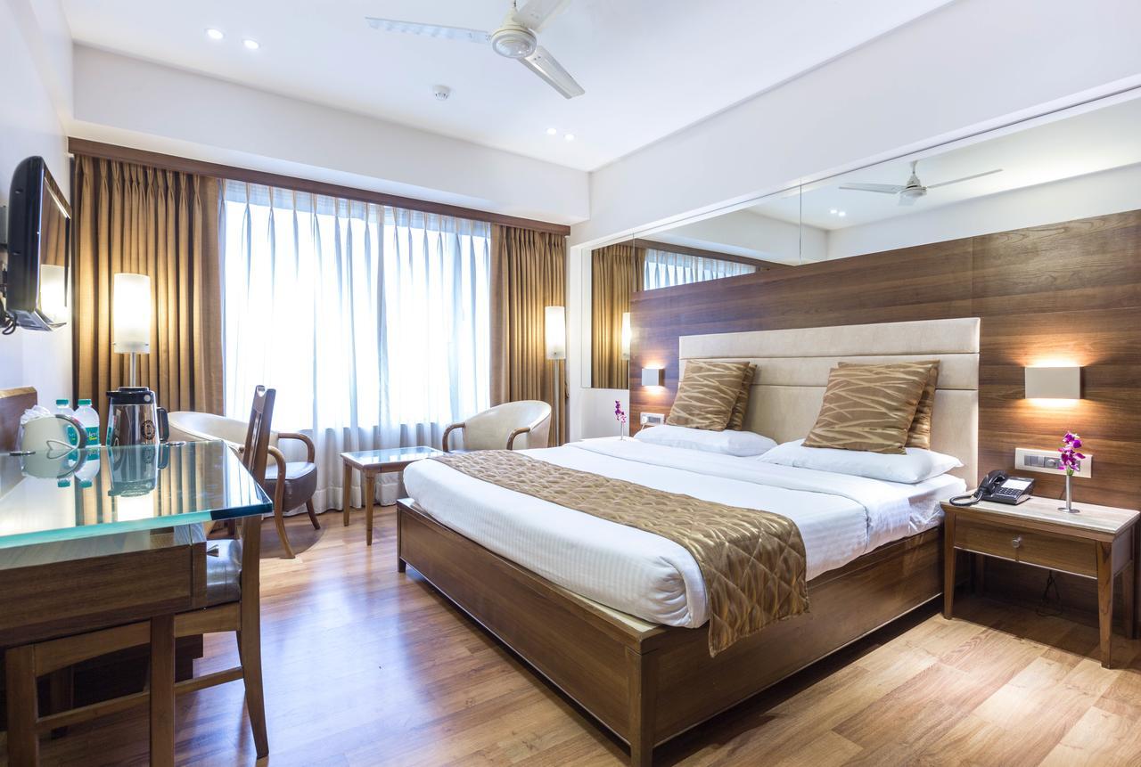 The Royal Orchid Hotel, Chembur 뭄바이 외부 사진